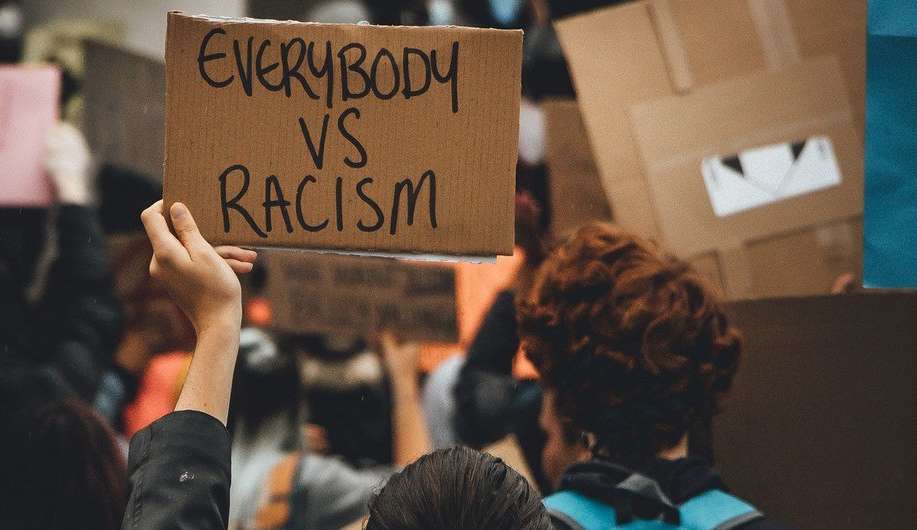 Família real contra o racismo! O basta tem que ser feito!