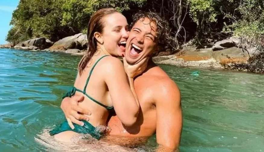 Larissa Manoela e André Luiz Frambach anunciam noivado
