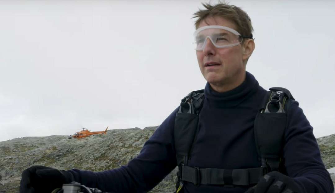 Sem dublê, Tom Cruise pula de penhasco em gravações de novo filme