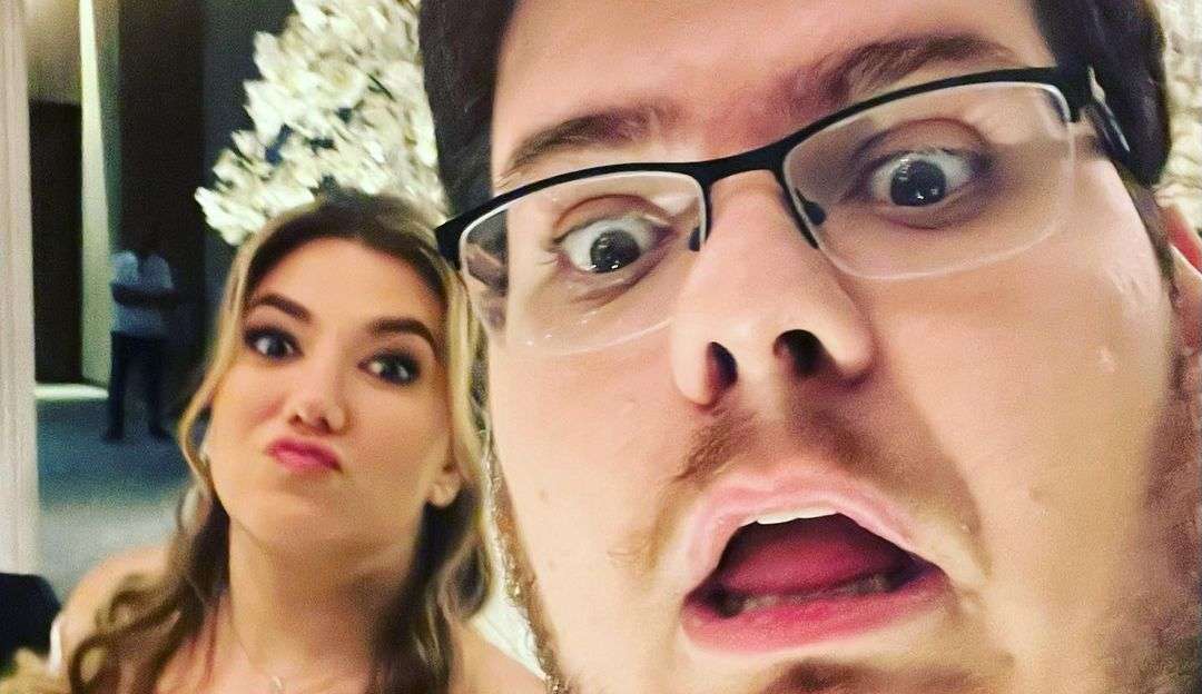 Casimiro se casa após ter cerimônia adiada por teste positivo de covid-19