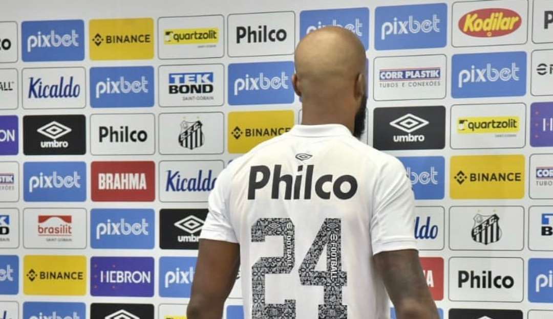 Messias é apresentado no Santos e explica decisão do uso do número 24