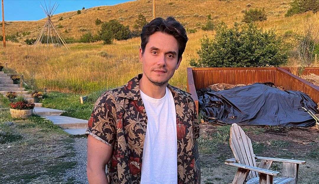 John Mayer diz que não namora mais por estar sóbrio há 6 anos