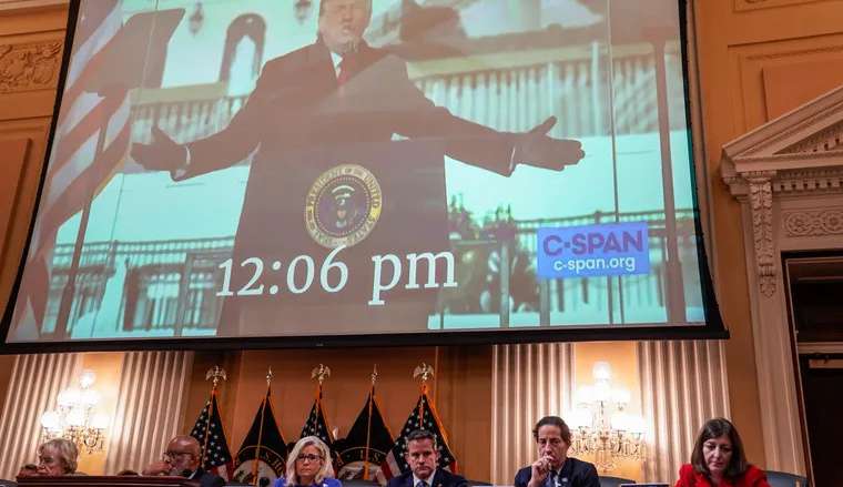 Comitê recomenda que Congresso torne Trump ilegível a cargos políticos 