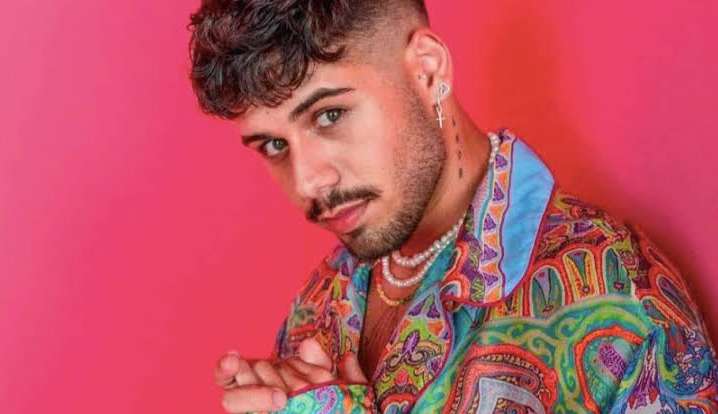 Zé Felipe corta a mão durante a ceia de natal