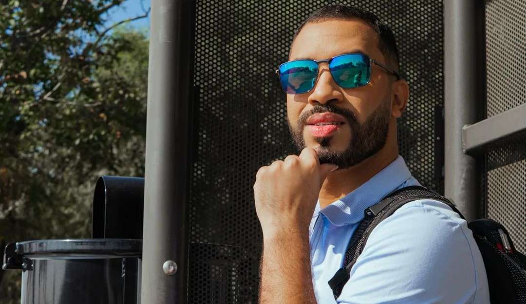 Ex-BBB Gil do Vigor elogia participação de Karol Conká no reality show