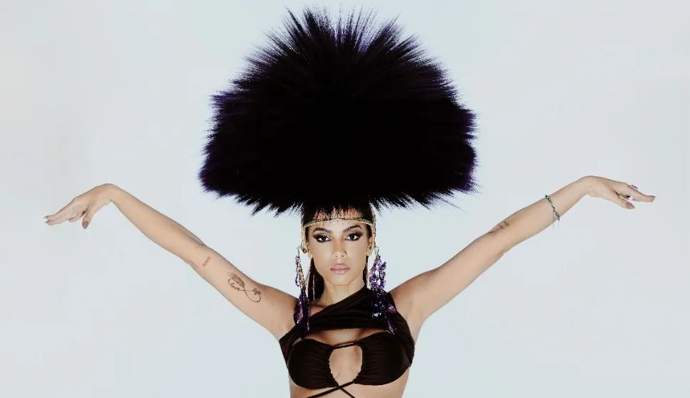 “Ai Papai” de Anitta e MC Danny tem bom desempenho no Spotify Brasil