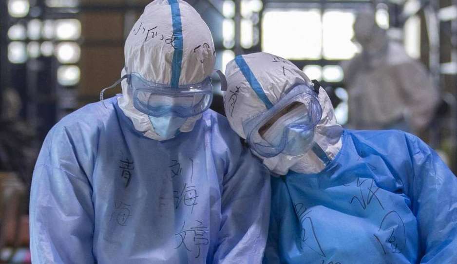 Covid na China: mortes de celebridades estimulam desconfiança sobre número de vítimas