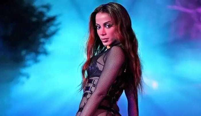 Fãs de Anitta pedem novo remix do funk “Practice”