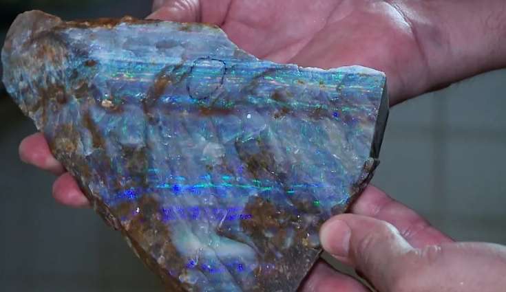 Pedra preciosa é descoberta em Marte pela NASA