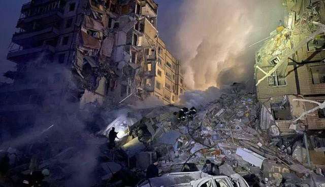 Bombardeio russo em Dnipro deixa ao menos 40 mortos e mais de 100 desabrigados