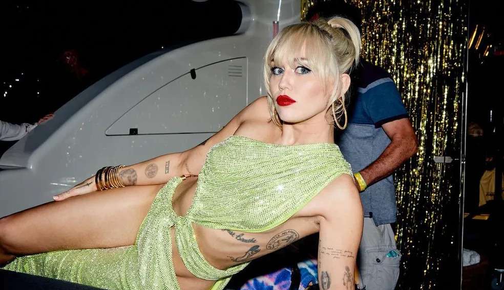 Miley Cyrus bate recorde com Adele e Taylor Swift no Spotify Global