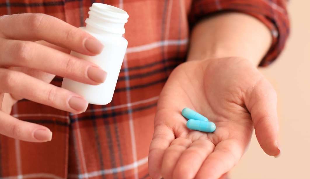 Antidepressivos e ansiolíticos sem orientação médica: psiquiatra explica riscos