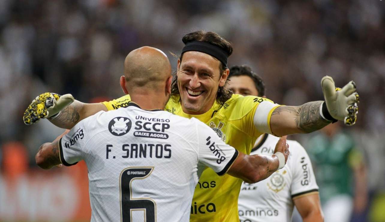 Corinthians vence Guarani de virada