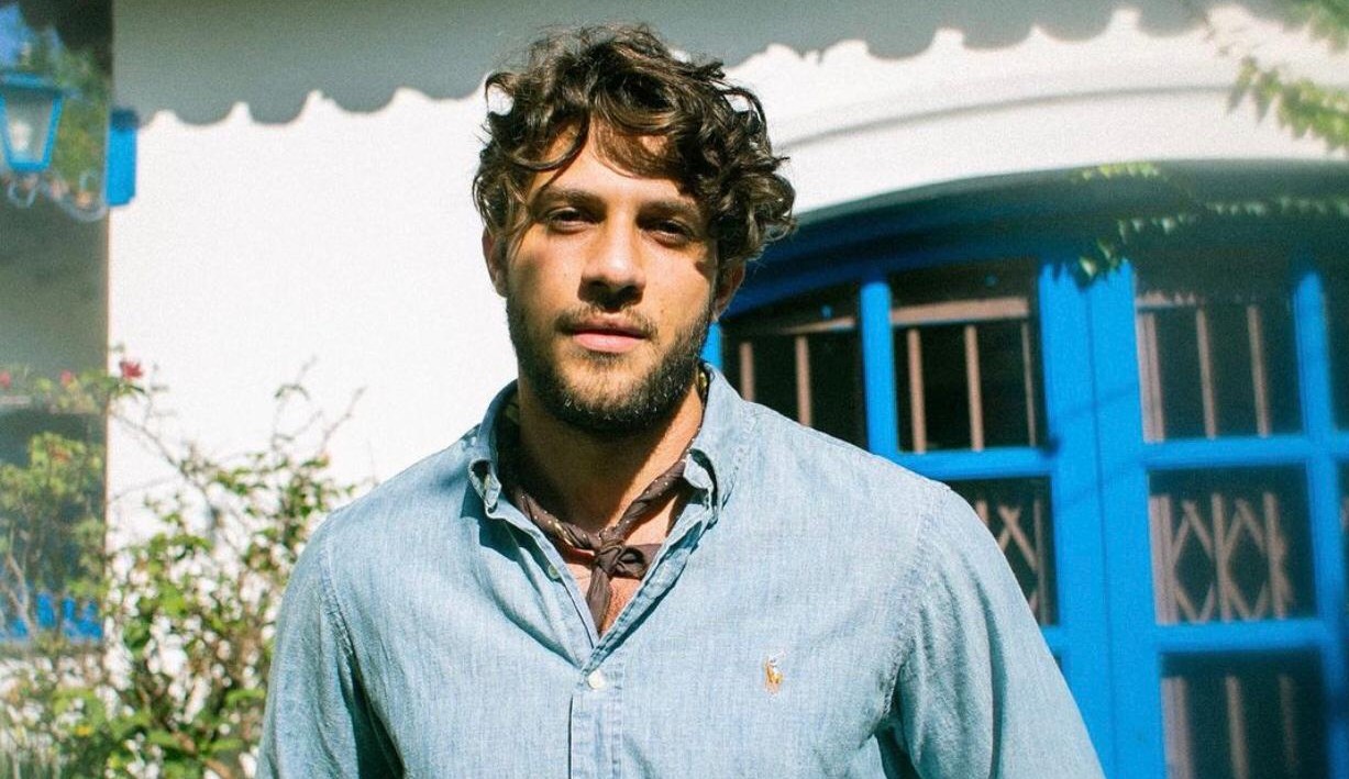 Chay Suede relembra atuação em ‘Império’: “/Oportunidade única”/