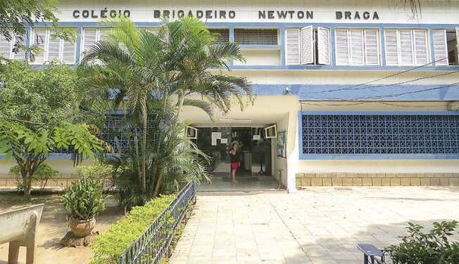 Professores de colégio da Aeronáutica no Rio de Janeiro são demitidos