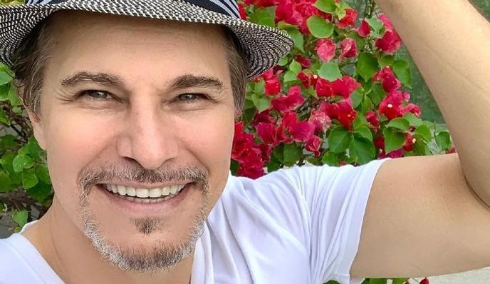 O ator Edson Celulari foi imunizado contra o Covid-19