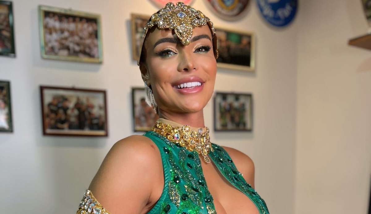 Aline Mineiro fala sobre preparação para estrear no Carnaval do Rio: “Noites sem dormir”
