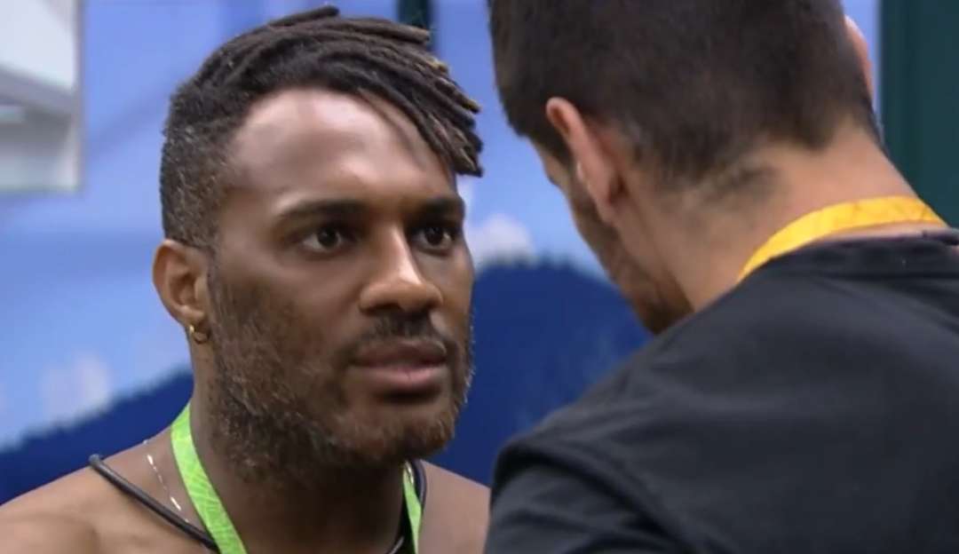 Cara de Sapato admite para Fred Nicácio que sentiu “indiferença” na forma como foi tratado