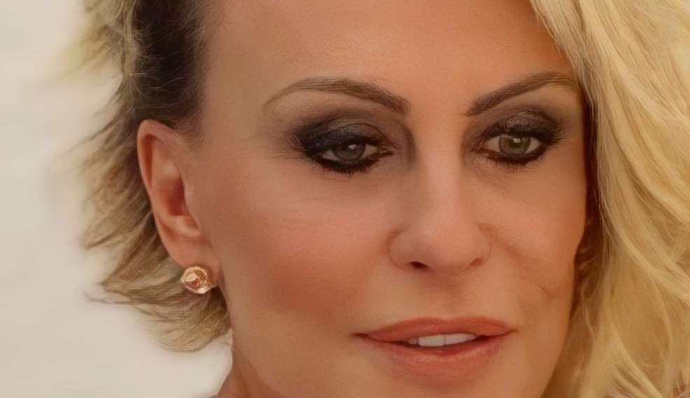Ana Maria Braga alerta sobre importância de exames preventivos do câncer