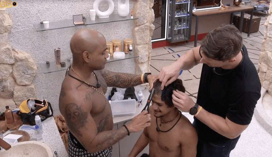 Gabriel Santana volta do Paredão e muda visual