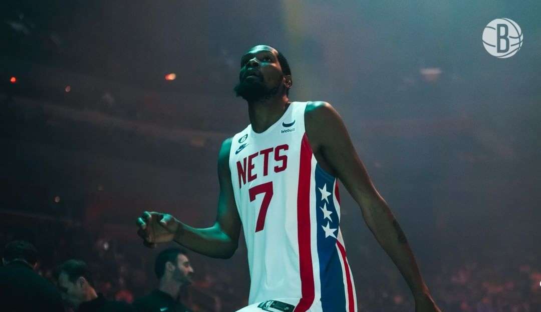 Kevin Durant de malas prontas para o Phoenix Suns