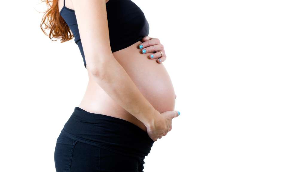 Jovem passa quatros dias com bebê morto na barriga no DF