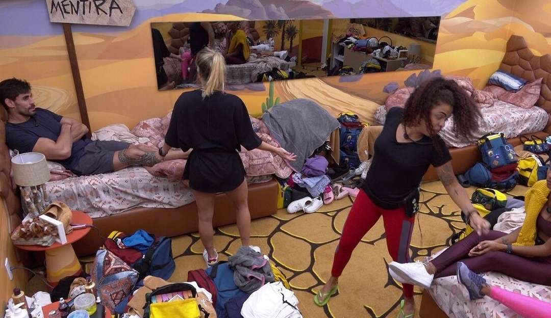 BBB 23: Grupo do quarto deserto cogitam votar em Fred Nicácio no próximo paredão