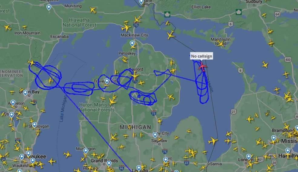 Espaço aéreo sobre o Lago Michigan é fechado por menos de 24 horas