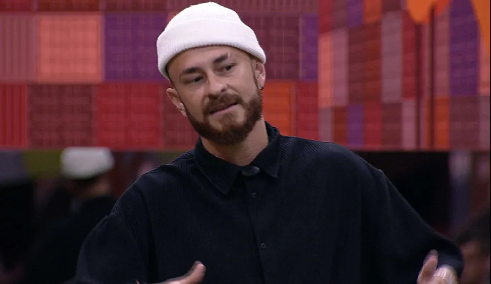 Durante Jogo da Discórdia, Fred deu flecha vermelha para o empresário Cristian