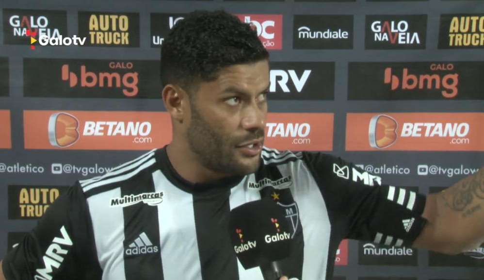 Hulk comemora golaço em clássico mineiro e lamenta atuação da arbitragem