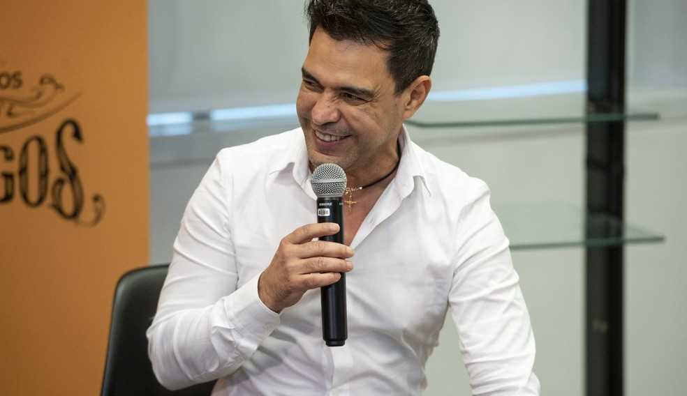 Zezé di Camargo relembra composição de ‘É o Amor’ e afirma: ‘Coisa de Deus’