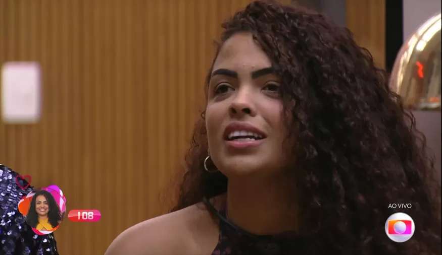 Paula é quarta eliminada do BBB, com 72,5% dos votos