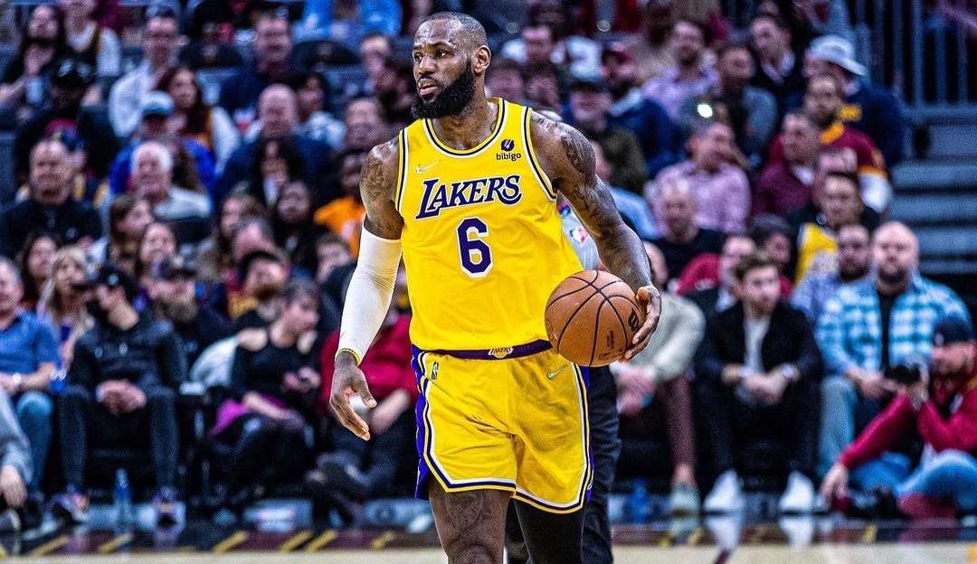 LeBron James bate recorde e conquista 19 All-Star Games