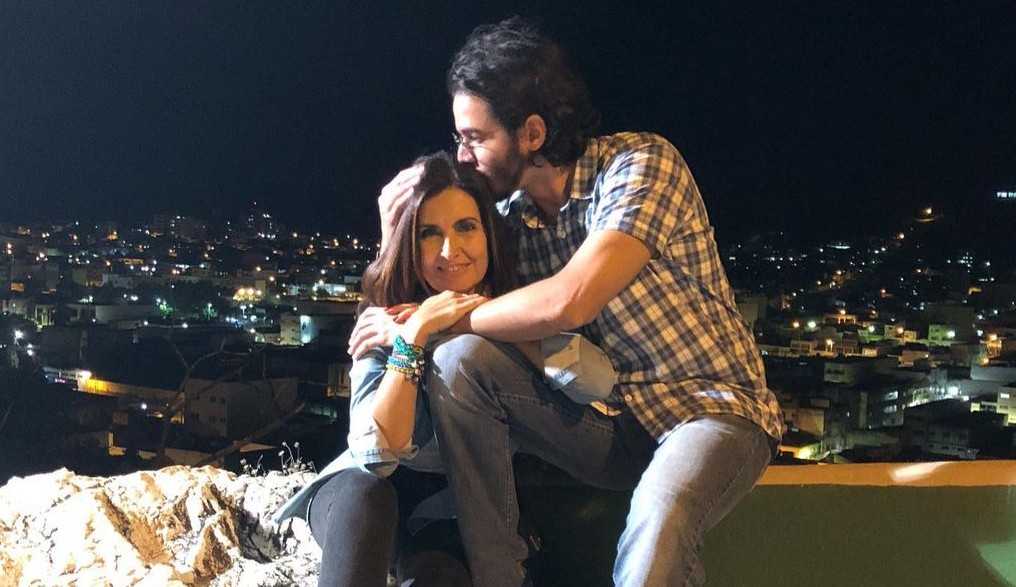 Túlio Gadêlha compartilha tarde de jardinagem com Fátima Bernardes: “/Nossa Terapia”/