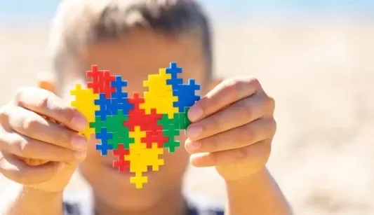 Inclusão e acessibilidade do autista por meio do turismo