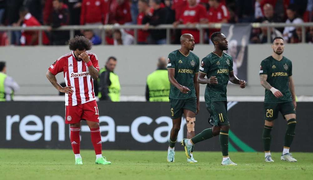 O jogador Marcelo rescinde o contrato com Olympiacos. Ele disputou dez jogos e marcou três gols em sua passagem no clube grego