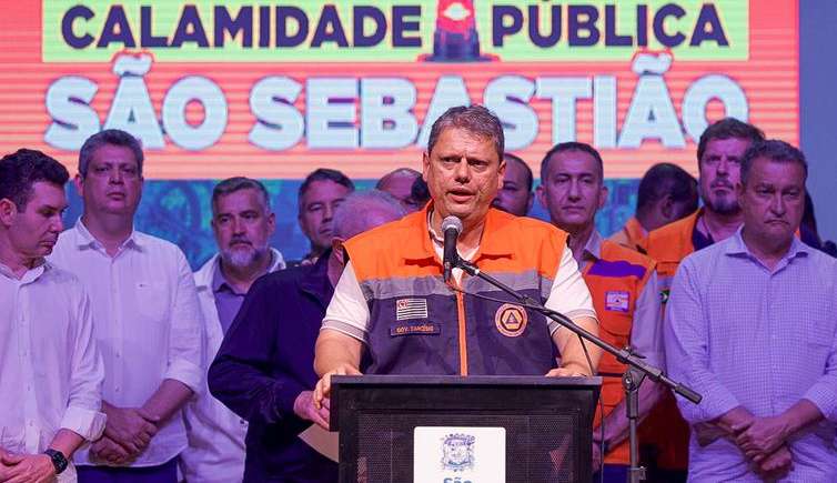 Governador de São Paulo pede para que os turistas deixem o litoral norte