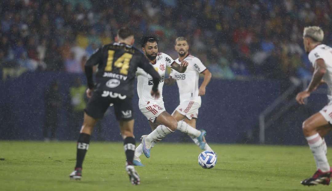 Gabigol analisa jogo e lamenta chances desperdiçadas pelo Flamengo