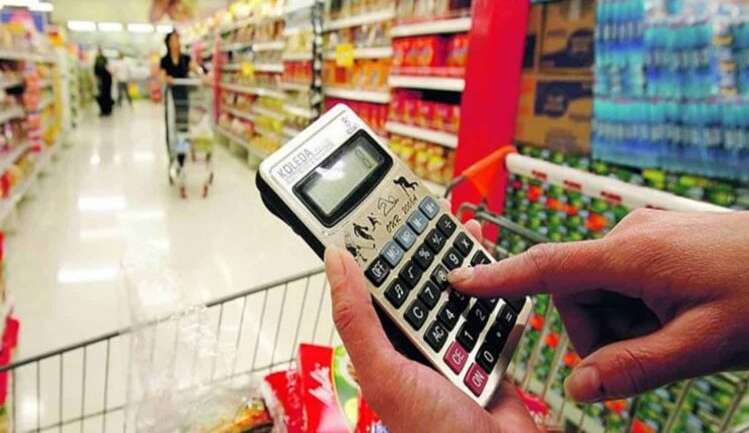 Após tragédia, mercados inflacionam preços de produtos básicos em São Sebastião