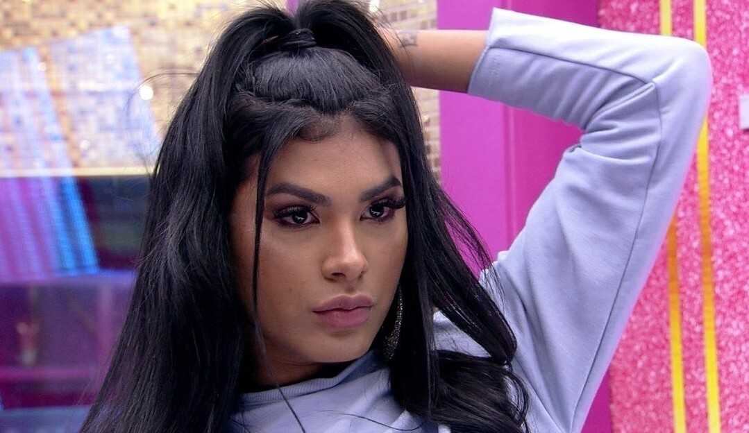 Pocah exagera na bebida e passa mal dentro do BBB 21