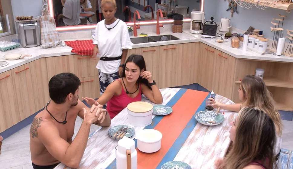 BBB23 Domitila é criticada por companheiro de xepa após atitude