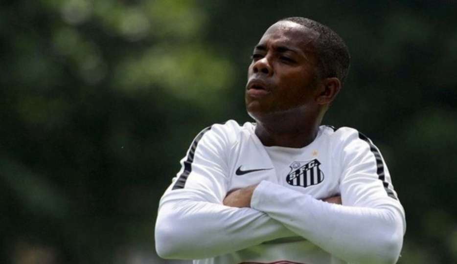 Robinho: STJ dá andamento a ação que pede execução de pena no Brasil