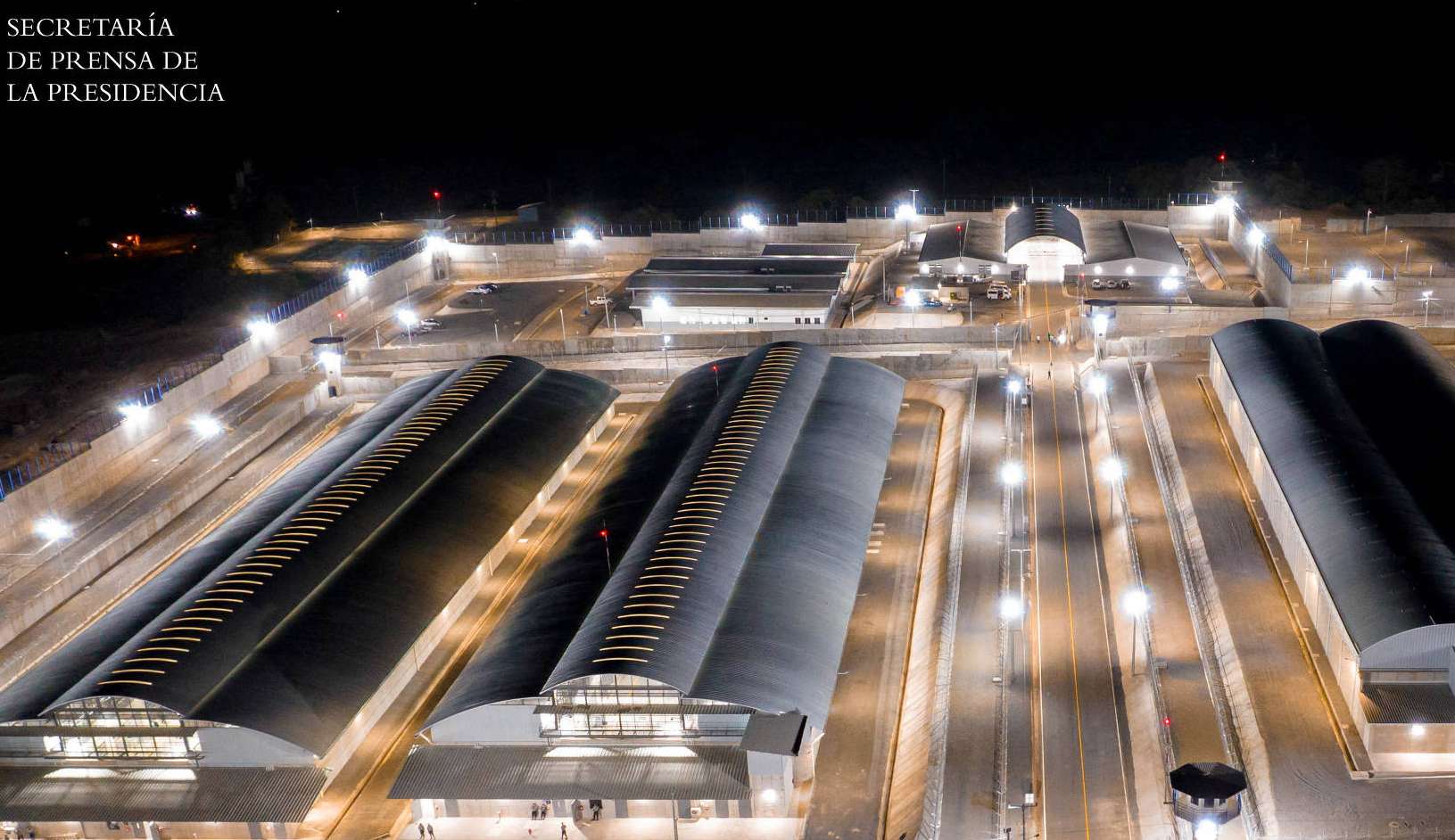 El Salvador adota “megaprisão” para tentar reprimir gangues em seu solo