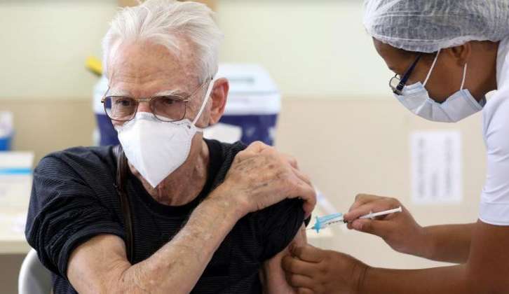 Brasil aplica mais de um milhão de doses da vacina de reforço bivalente contra a covid-19