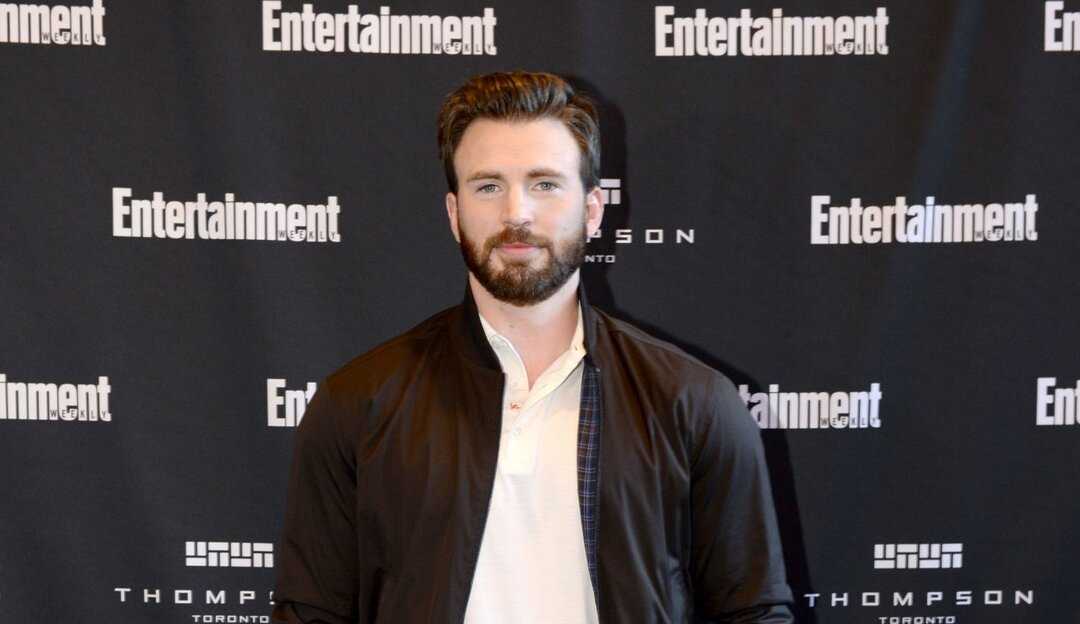 Após ter nude vazado, Chris Evans se pronuncia pela primeira vez