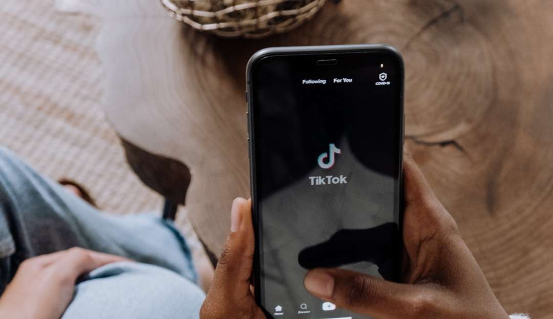 TikTok na mira do governo dos EUA: Senador indica possível projeto de lei.