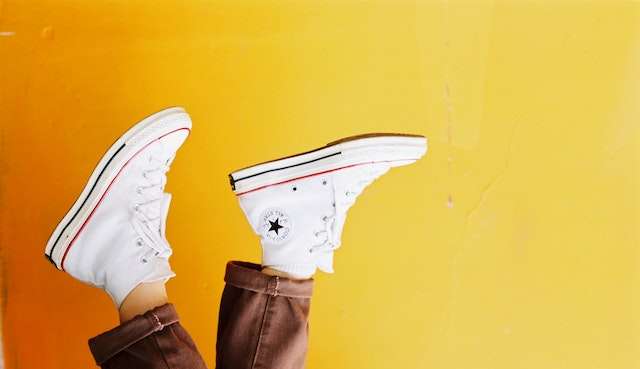 Usar tênis no trabalho pode passar a imagem errada mesmo sendo confortável