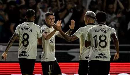 Vasco vence o Bangu e garante vantagem na semi do Carioca