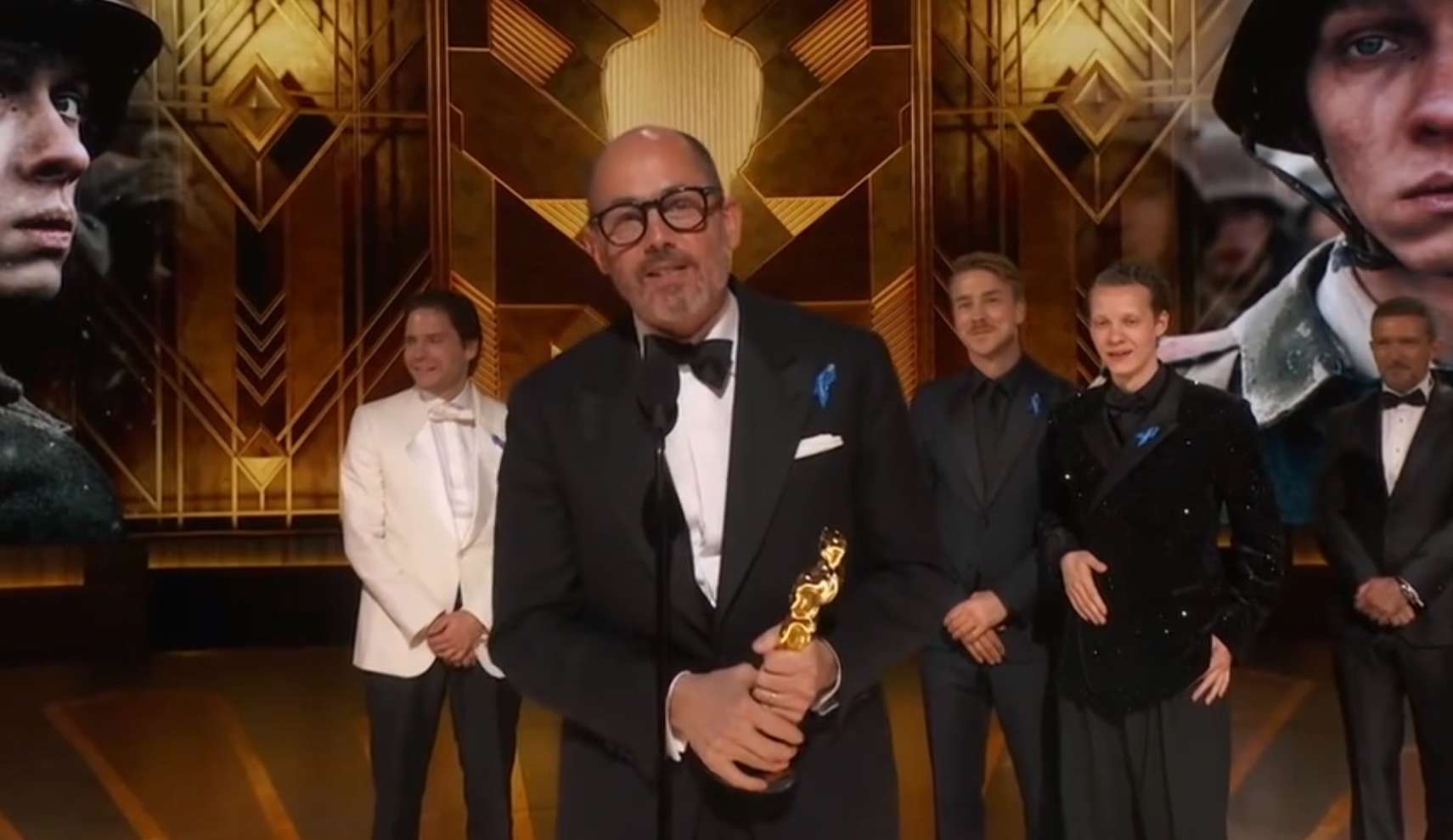 Oscar 2023: “Nada de Novo no Front” vence categoria de melhor filme internacional