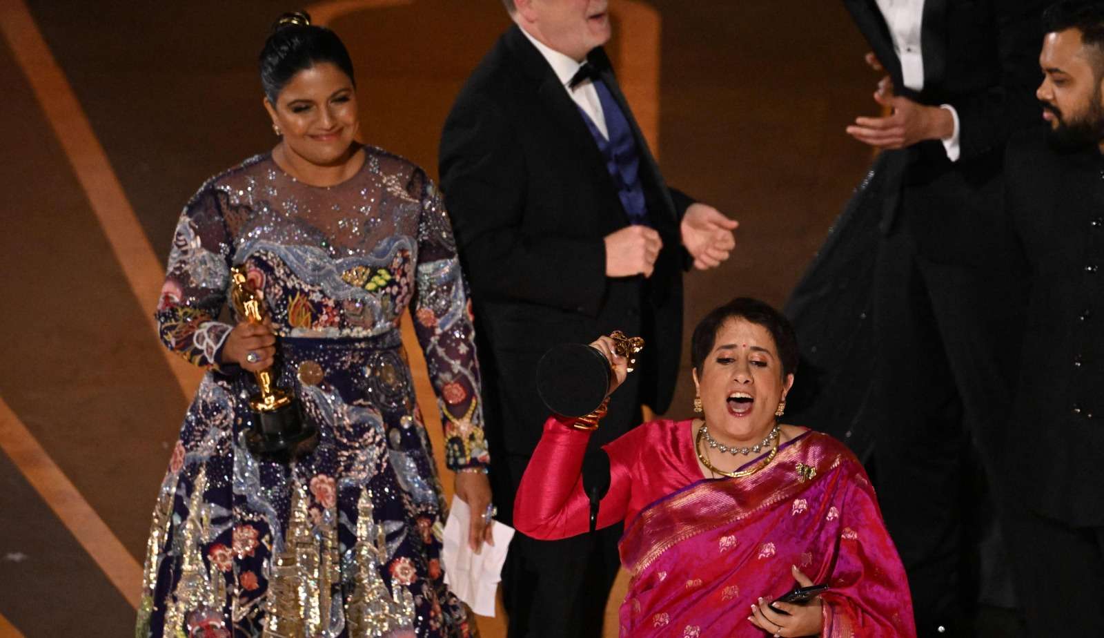 Oscar 2023: “Como Cuidar de um Bebê Elefante” vence categoria melhor curta documentário